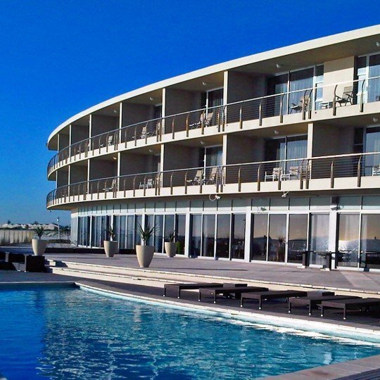 Lagoon Beach Hotel & SPA